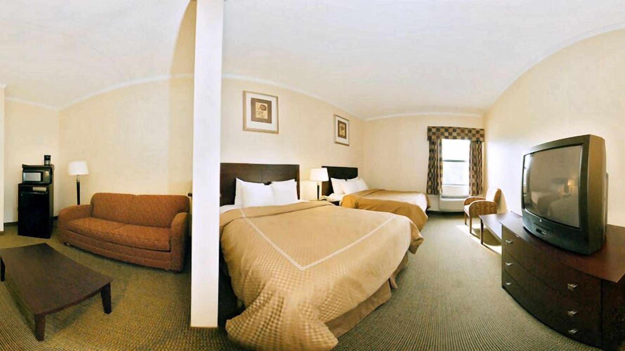 Quality Suites Jeffersonville Esterno foto